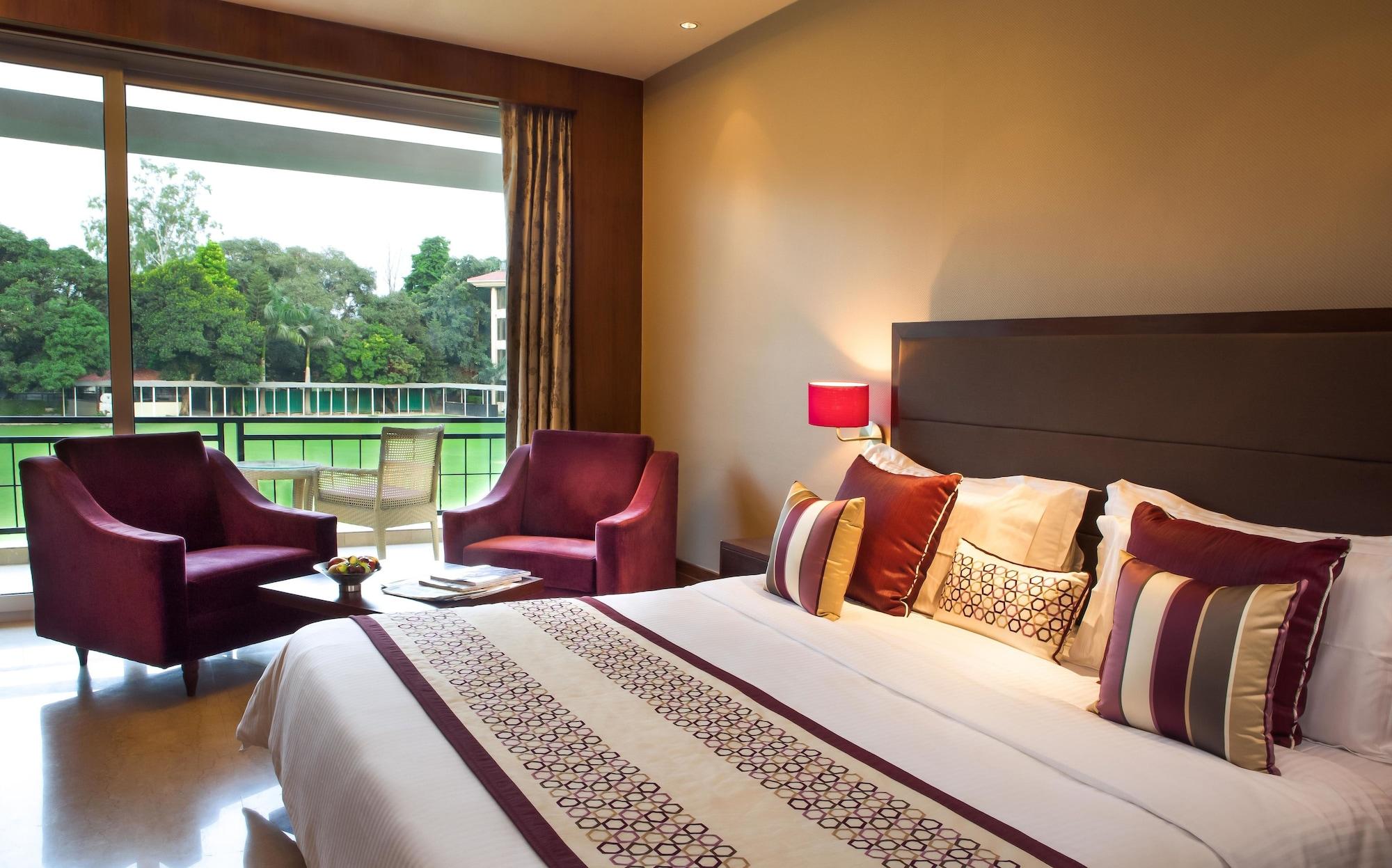 Hotel Mountview Chandigarh Bagian luar foto