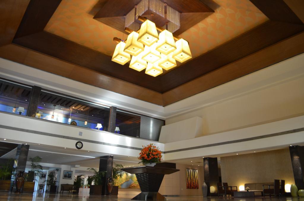 Hotel Mountview Chandigarh Bagian luar foto