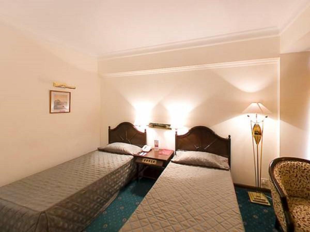 Hotel Mountview Chandigarh Bagian luar foto