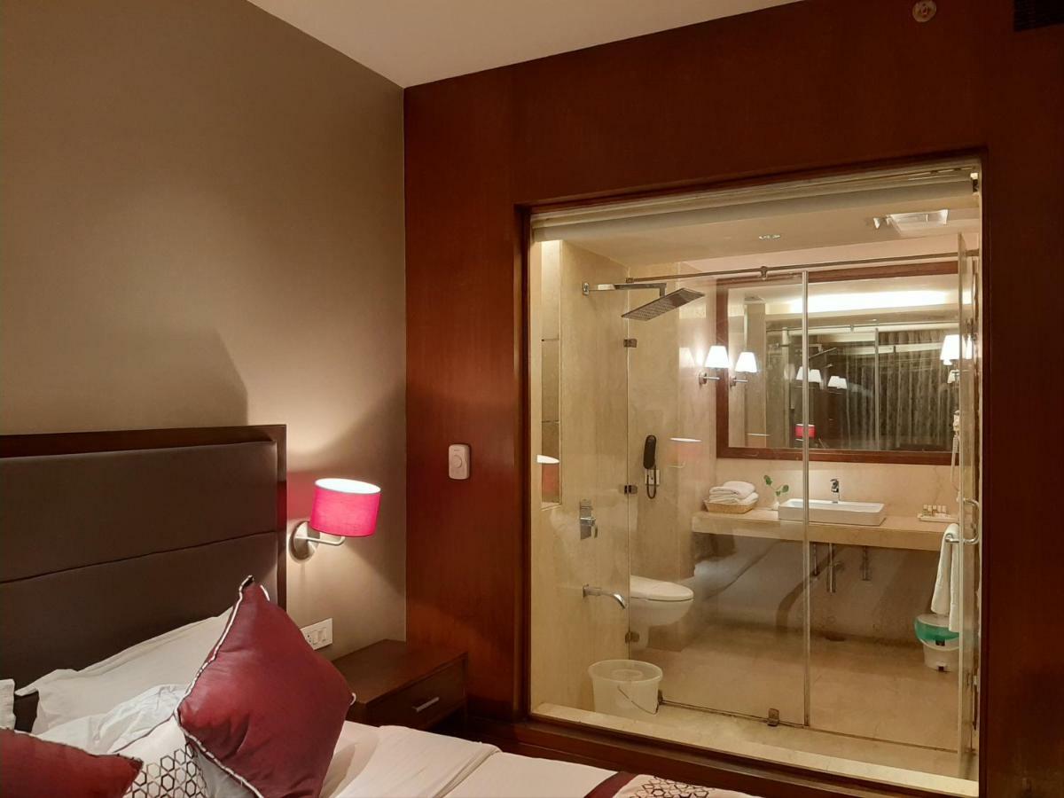 Hotel Mountview Chandigarh Bagian luar foto